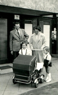 Daniela Ženatá on the right, 1960