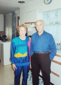 Miloš Kolsky, the father of the witness, with his sister Leopoldina Langer (born 1913), New Jersey, 1990