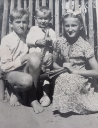 With brothers Slavek and Pepa, 1953