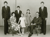 Najser family in 1983 - from left: son Jan, wife Marie, son Pavel, daughter Anna, daughter Marie, Antonín Najser, son Antonín