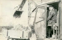 Antonín Najser at work with the E 03 excavator in the 1960s