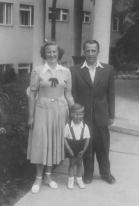 Ivo Dostál with his parents