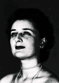 Zdeňka Pospíchalová on a contemporary photograph