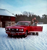 Dalším autem byl Kurtův vysněný vůz, který si společně s Birgit koupili ještě před narozením dětí, červený Ford Mustang