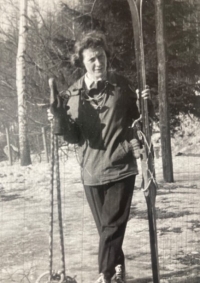 Januše Schmidová on skis, 1970s