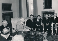 Uncle of Hana Havlíčková, František Švanda - reception at President Beneš's house, František Švanda on his left