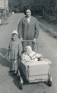 1959, with his mother and older sister Vera (Jiří Prokop in a pram)