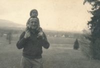 Kateřina Vávrová with her father Otakar Nový, 1963