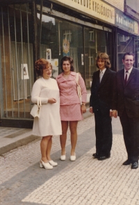 1974, with parents and sister (Jiri Prokop second from right)