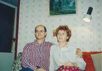 Rudolf Kulka with his wife Eva in an apartment in Mlada Boleslav, ca. 1995