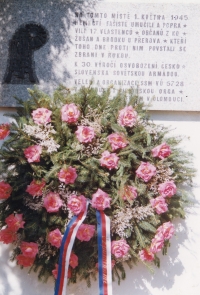 Commemorative plaque on Fortress No. 13