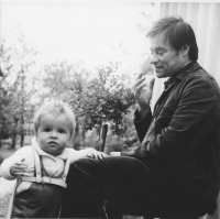 Husband of Věra Vitková (Říčařová) František Vitek with son David, 1974, Hradec Králové