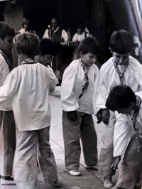 Performance Opening the wells, which Marie Prchalová rehearsed with children