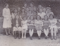 Leopoldina Čermáková (second from right in the second row from the top) with colleagues from the Panar Mimoň company, ca. 1949