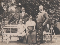 Grandfather Ludevit Dokupil on the right, father Ján Dokupil on the left, grandmother Dokupilová in the middle