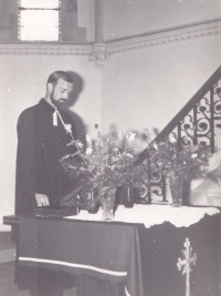 František Pavlis in the Děčín church where his sister got married