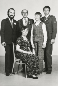 Family photo from the wedding of son Stanislav. From left: son Stanislav, husband Jan, youngest son Tomáš, son Jan in military uniform, Jarmila Chovancová sitting, 1980