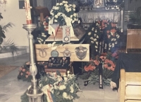 Funeral of Major Josef Otisko in Lišno. Coffin with decorations (1986)