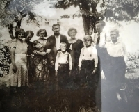 A photo capturing Professor Lidmila Moldanová (second from left)