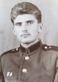 Sviatoslav Vasylchuk during his military service in the Caucasus, 1962