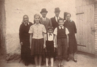 From the left; front row: siblings Růžena, František and Petr Trčkas, rear row: Terezie and František Zárubas, Petr and Růžena Trčkas in Třebsko 15, 1938