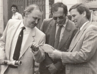 Sušice personalities - the witness, future mayor J. Zelený, choirmaster J. Baierl, 1987