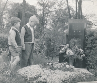 Vladimír Svoboda (left) with brother Jaromír at the grave of their father's aviator friend, 1963/1964