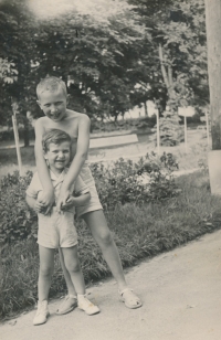 Brothers Viktor and Ivan Bialik, circa 1950