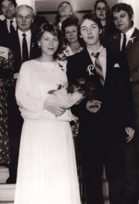 Wedding of Ladislav Dolejš and in the back row Ivan Bačina with his first wife, 1980s