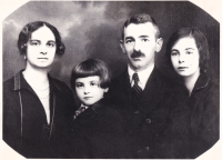 Langfelder family, Štěpán Lucký second from the left