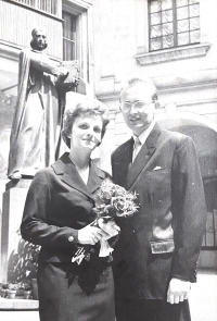 Libuše and Václav Havlíček at their graduation in 1961