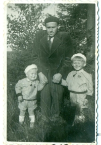 Pavel Marek with his brother and father in 1957