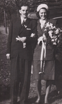 Newlyweds Hencl, Vladislav and Marta, Kolin, October 1945