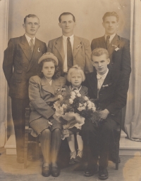 Wedding photograph of the parents of the witness, 1947