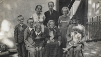 Family of mother Danuša Brůhová, 1941