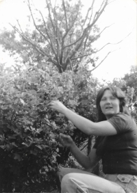 Danuše Brůhová in her garden in South Bohemia, 1988