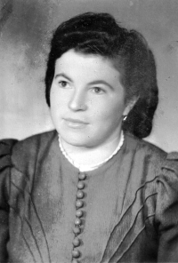 Marie Halfarová. Přibližně první konec 40. let