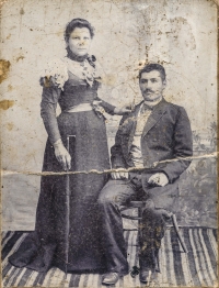 Maria Semyonovna and Stepan Leontievich Muratovs, 1898.