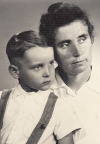 Karel Petrlík with aunt Kateřina Jungová, 1956