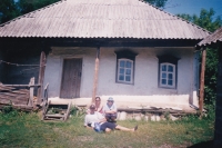 Local history fieldwork in the village of Torske, Donetsk region, 2000