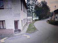 The corner house where Zdeněk Cimpl and his sister hid after the battle between Soviet and German troops broke out on 9 May 1945. The corner of Na Páchu Street and the road to Chotěboř. Mr. Láska had a shop with paper goods in the house. The road leads from Havlíčkův Brod, where Soviet tanks came from.