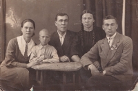 The Klevanovs family: grandmother Seraphyma, father Leonid, grandfather Vasyl, aunt Kateryna, and uncle Pavlo. Donbas, 1940