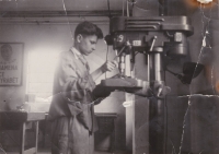 Karel Lepš (Pfeiffer) at the apprenticeship center in the workshop, school year 1951/1952.