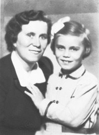 Jana with her mother