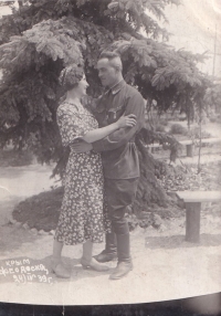 Iryna's maternal grandparents, Ivan Kravtsov and Zoya Kravtsova. Feodosiya, 1939 