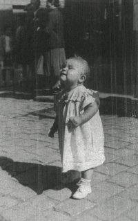 Jarmila Zaviačičová - first steps, Kroměříž, late 30s