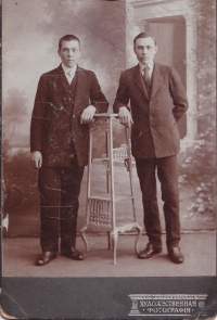 Iryna's grandfather, Vasyl Klevanov, with his brother Serhii. Yuzivka (Donetsk), 1911 