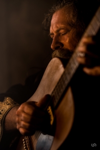 Kamil Krůta playing guitar