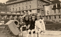 Jana Kautská with friends, Prague, 1944