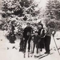 With mother and family, 1935